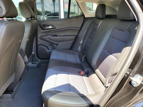 Used 2025 Chevrolet Trax LT w/ LT Convenience Package FWD image 15
