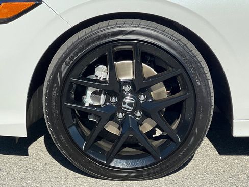 Used 2025 Honda Civic Sport image 25