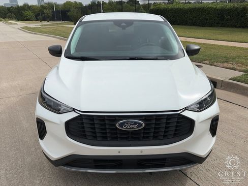 Used 2023 Ford Escape Active FWD image 2