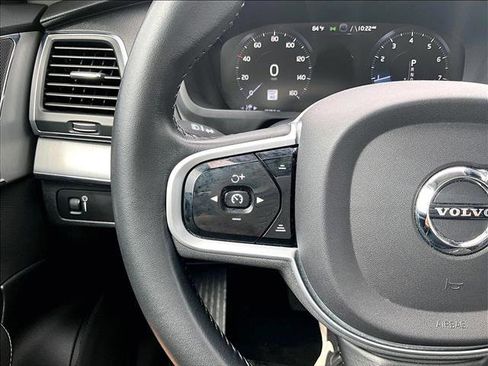 Used 2021 Volvo XC90 T5 Momentum w/ Protection Package Premier FWD image 20