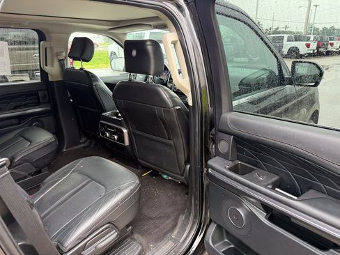 Used 2021 Ford Expedition Platinum AWD/4WD image 16