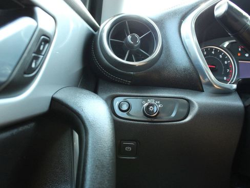 Used 2023 Chevrolet Blazer LT FWD image 23