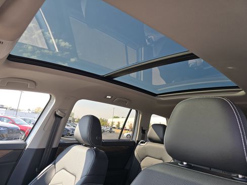 New 2026 Volkswagen Atlas SE image 9