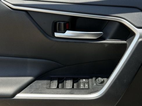 Certified 2025 Toyota RAV4 XLE AWD/4WD image 25