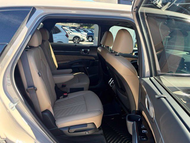 Used 2025 Kia Sorento SX Prestige w/ Olive Brown Leather Package AWD/4WD image 35