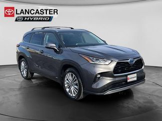 Used 2024 Toyota Highlander Platinum AWD/4WD video 1