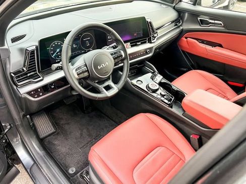 Certified 2025 Kia Sportage SX Prestige image 16