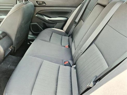 Used 2024 Nissan Altima 2.5 S FWD image 17