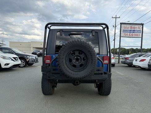 Used 2009 Jeep Wrangler Sahara w/ Dual Top Group AWD/4WD image 5