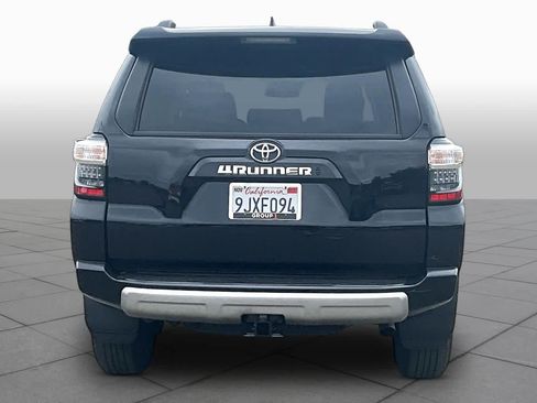 Used 2023 Toyota 4Runner TRD Off-Road Premium w/ Moonroof Package AWD/4WD image 4