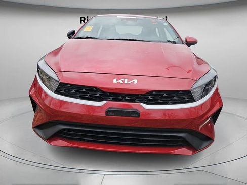 Used 2023 Kia Forte LXS image 3