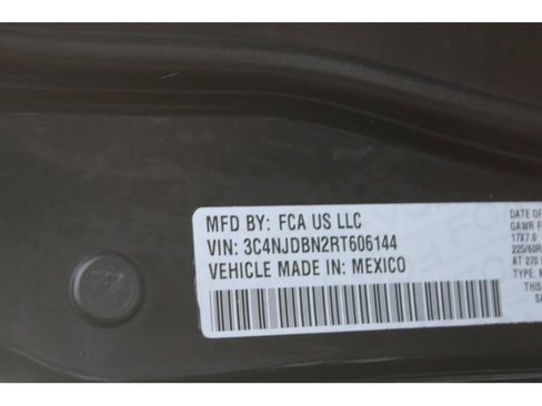 Used 2024 Jeep Compass Latitude image 22