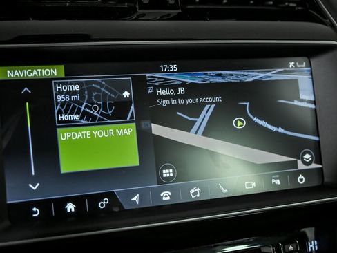 Used 2017 Jaguar F-PACE Prestige image 33