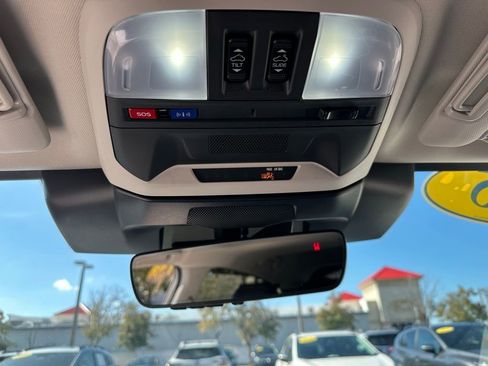 Used 2025 Subaru Crosstrek 2.5i Limited w/ Popular Package #3A image 34