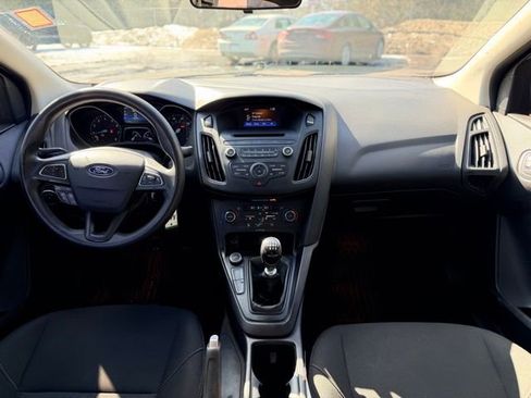 Used 2017 Ford Focus SE image 18