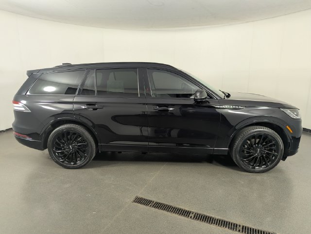 Used 2025 Lincoln Aviator Reserve w/ Jet Appearance Package AWD/4WD image 8