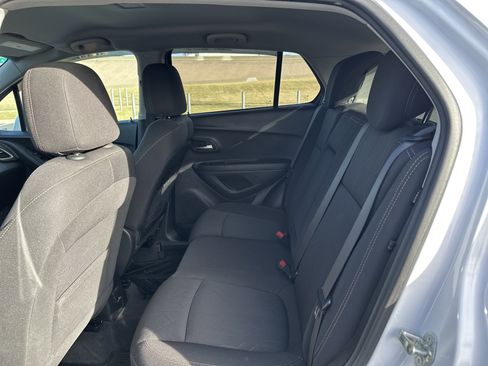 Used 2020 Chevrolet Trax LT image 31