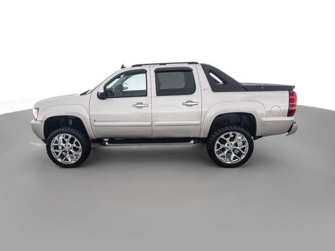 Used 2007 Chevrolet Avalanche LT w/ LT Preferred Equipment Group AWD/4WD image 8