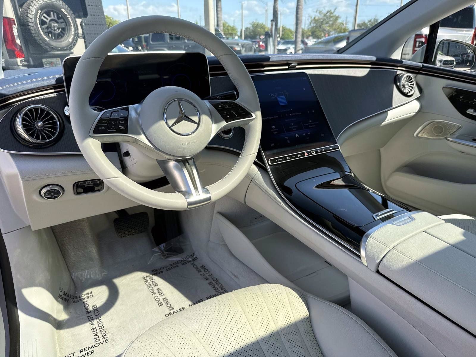 Used 2023 Mercedes-Benz EQE 500 4MATIC Sedan image 15