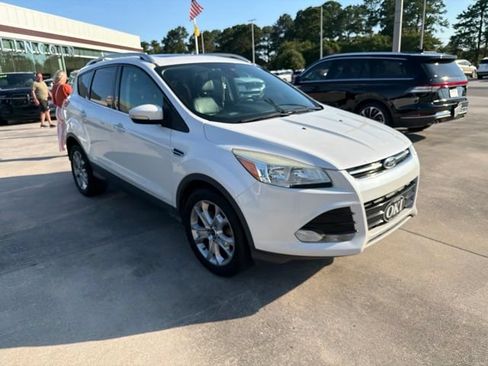Used 2014 Ford Escape Titanium FWD image 3