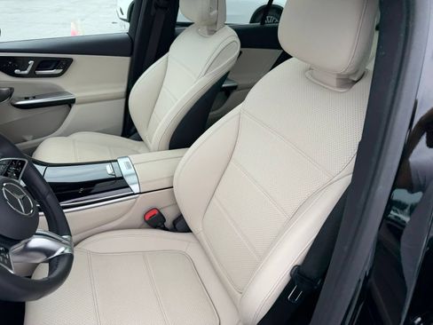 Used 2026 Mercedes-Benz GLC 300 4MATIC image 13