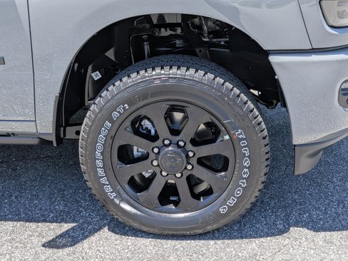 New 2026 RAM 2500 Laramie AWD/4WD image 10