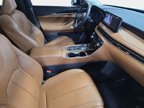 Certified 2024 INFINITI QX60 Sensory image 10