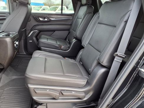 Used 2021 GMC Yukon Denali w/ Denali Premium Package image 12