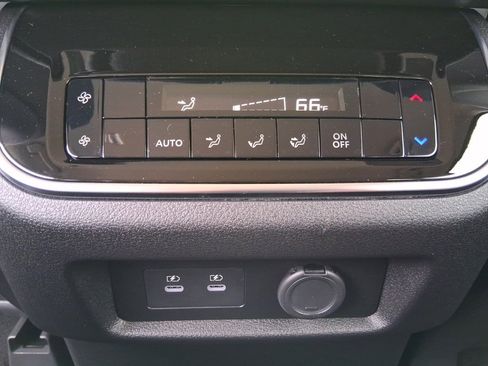 New 2026 Nissan Armada SV image 25