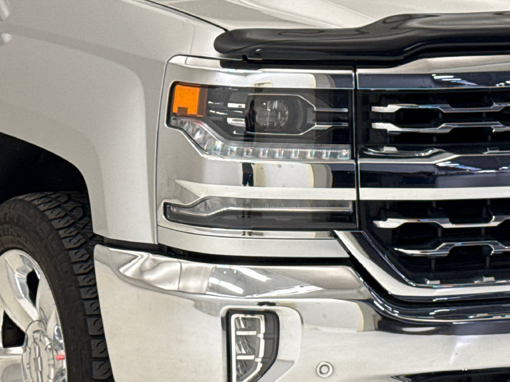 Used 2018 Chevrolet Silverado 1500 LTZ w/ Texas Edition AWD/4WD image 5