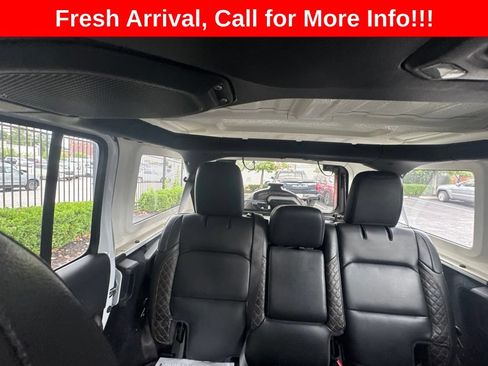 Used 2022 Jeep Wrangler Unlimited Sahara AWD/4WD image 11