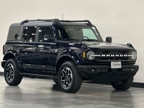 Used 2021 Ford Bronco Outer Banks AWD/4WD image 2