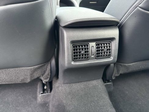 Used 2024 Toyota Camry SE image 20