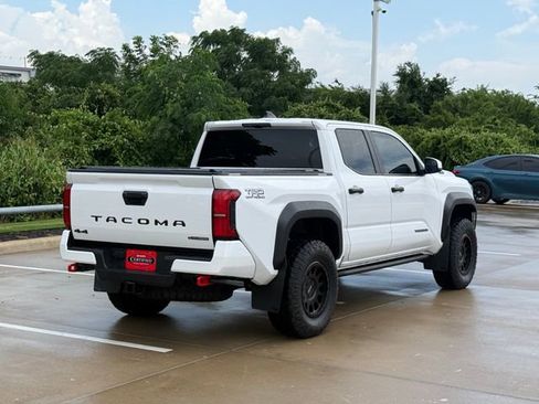 Used 2024 Toyota Tacoma TRD Off-Road AWD/4WD image 5
