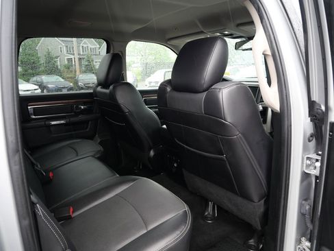 Used 2017 RAM 1500 Laramie AWD/4WD image 25