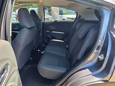Used 2022 Honda HR-V EX image 11