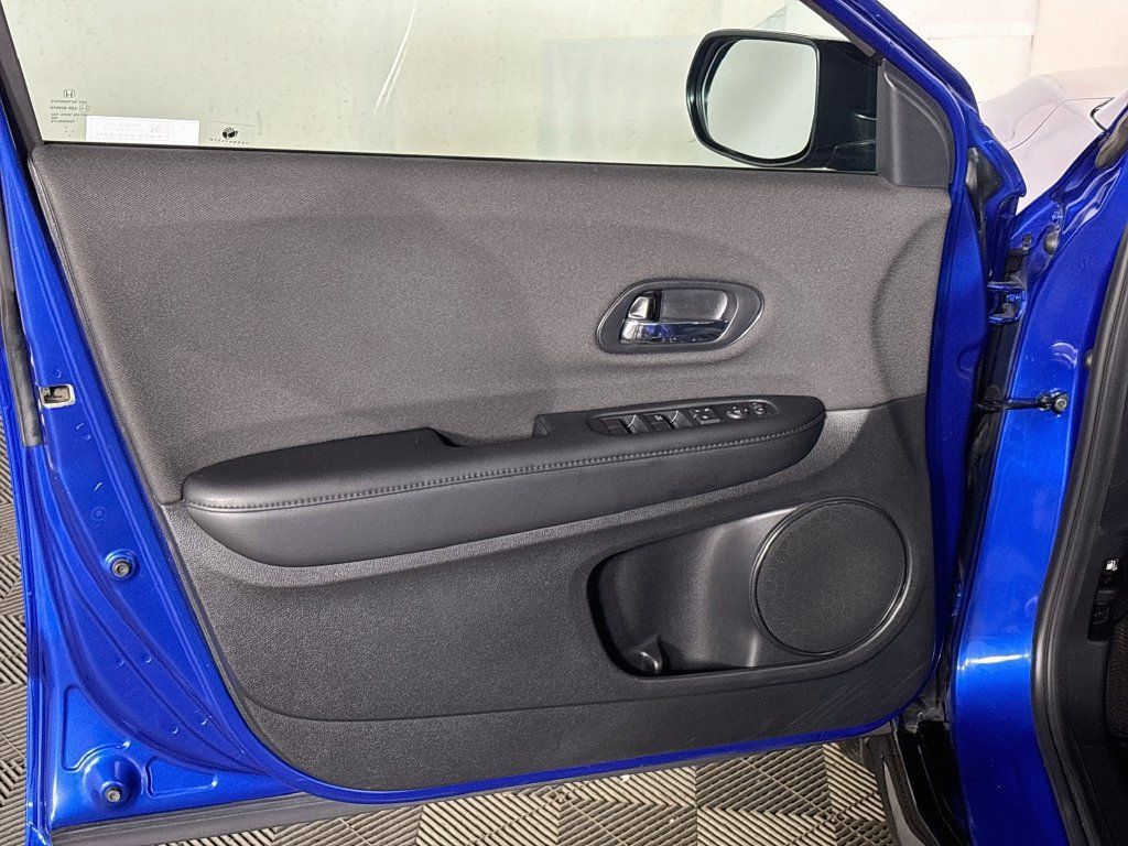 Used 2022 Honda HR-V Sport image 10