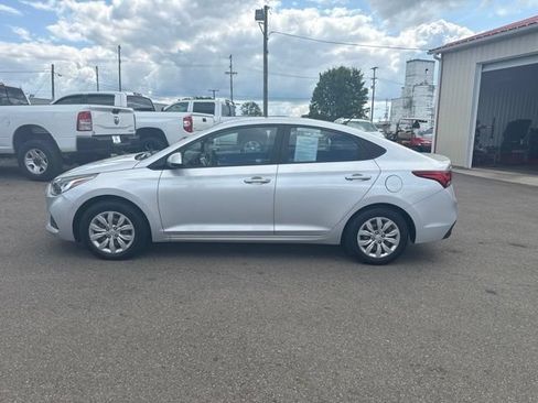 Used 2021 Hyundai Accent SE FWD image 6