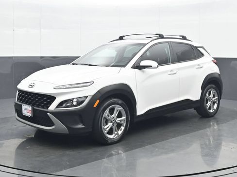 Used 2023 Hyundai Kona SEL w/ Convenience Package AWD/4WD image 2