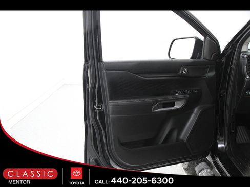 Used 2024 Ford Ranger XLT w/ FX4 Off-Road Package AWD/4WD image 4