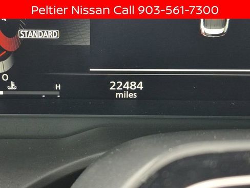 Certified 2025 Nissan Rogue SL FWD image 32