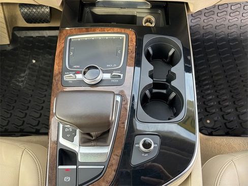 Used 2017 Audi Q7 3.0T Premium Plus image 18