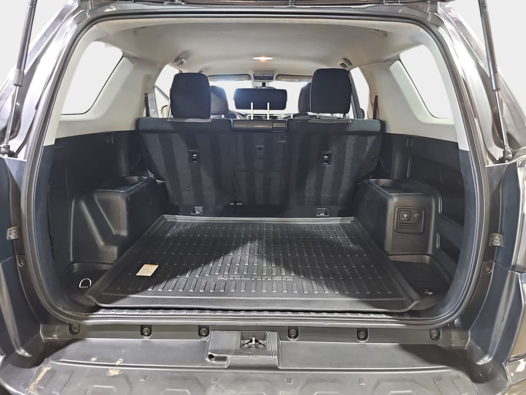Used 2016 Toyota 4Runner SR5 AWD/4WD image 14