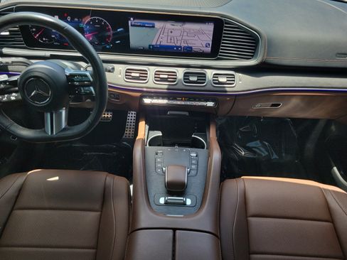 Used 2024 Mercedes-Benz GLS 450 4MATIC image 15
