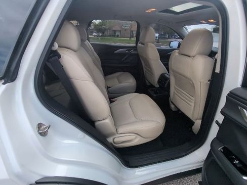 Used 2023 MAZDA CX-9 Touring Plus AWD/4WD image 4