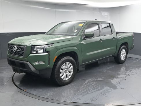 Used 2022 Nissan Frontier SV image 4