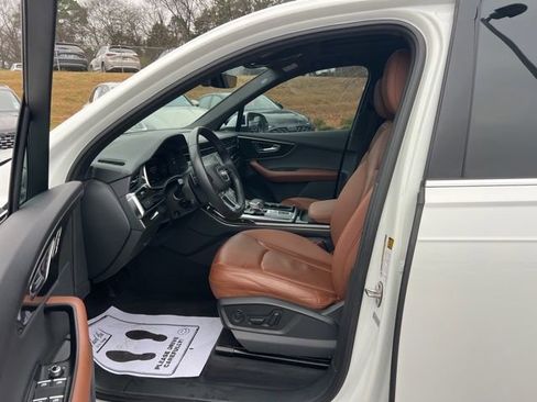 Used 2023 Audi Q7 2.0T Premium w/ Convenience Package image 28