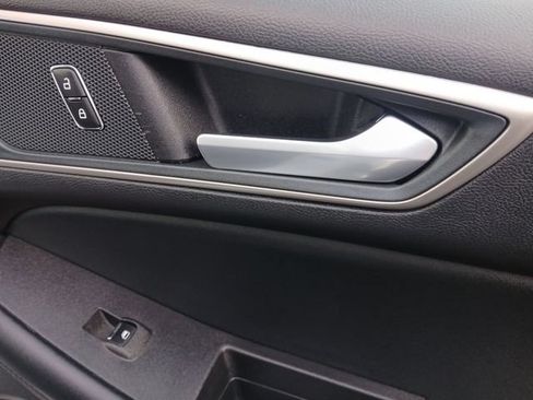 Used 2024 Ford Edge SEL AWD/4WD image 16