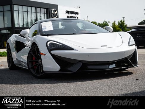 Used 2018 McLaren 570S Spider RWD image 1