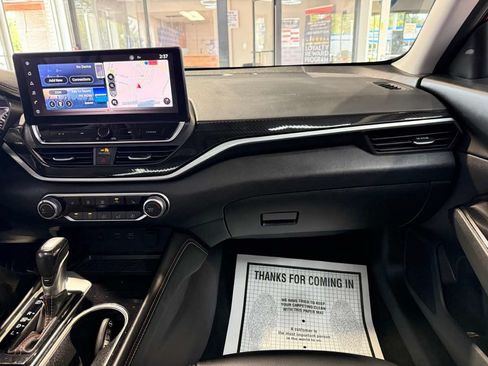 Used 2023 Nissan Altima 2.5 SR w/ SR Premium Package FWD image 25